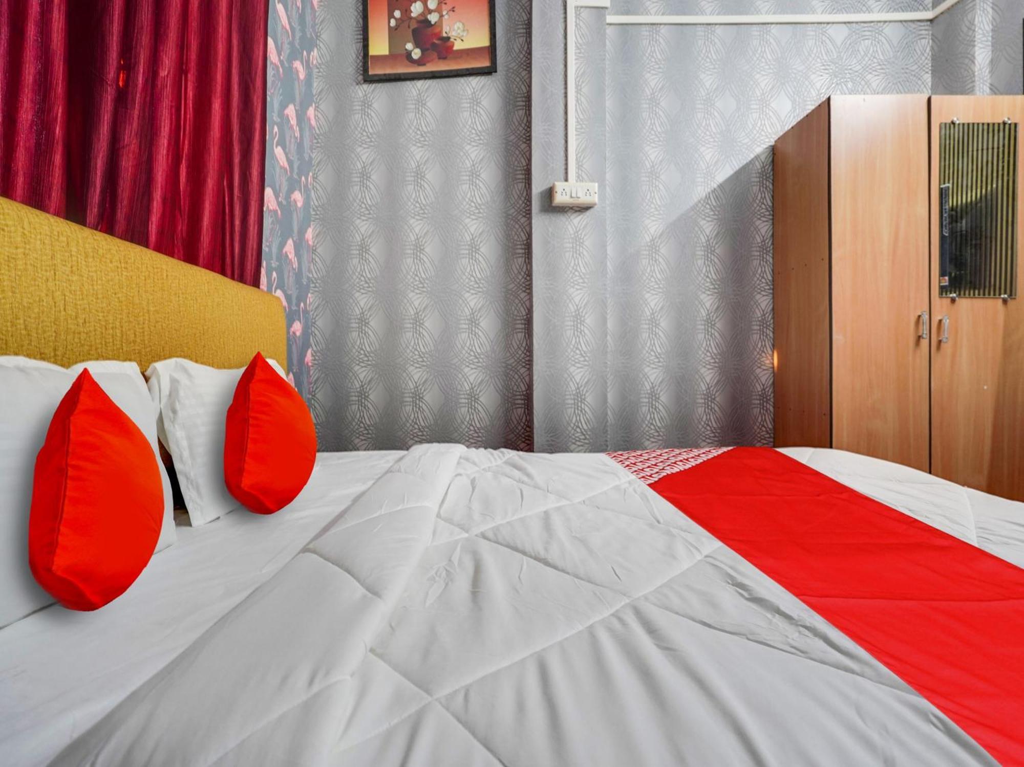 Hotel Royal Villa Inn Sakardara Ngoại thất bức ảnh