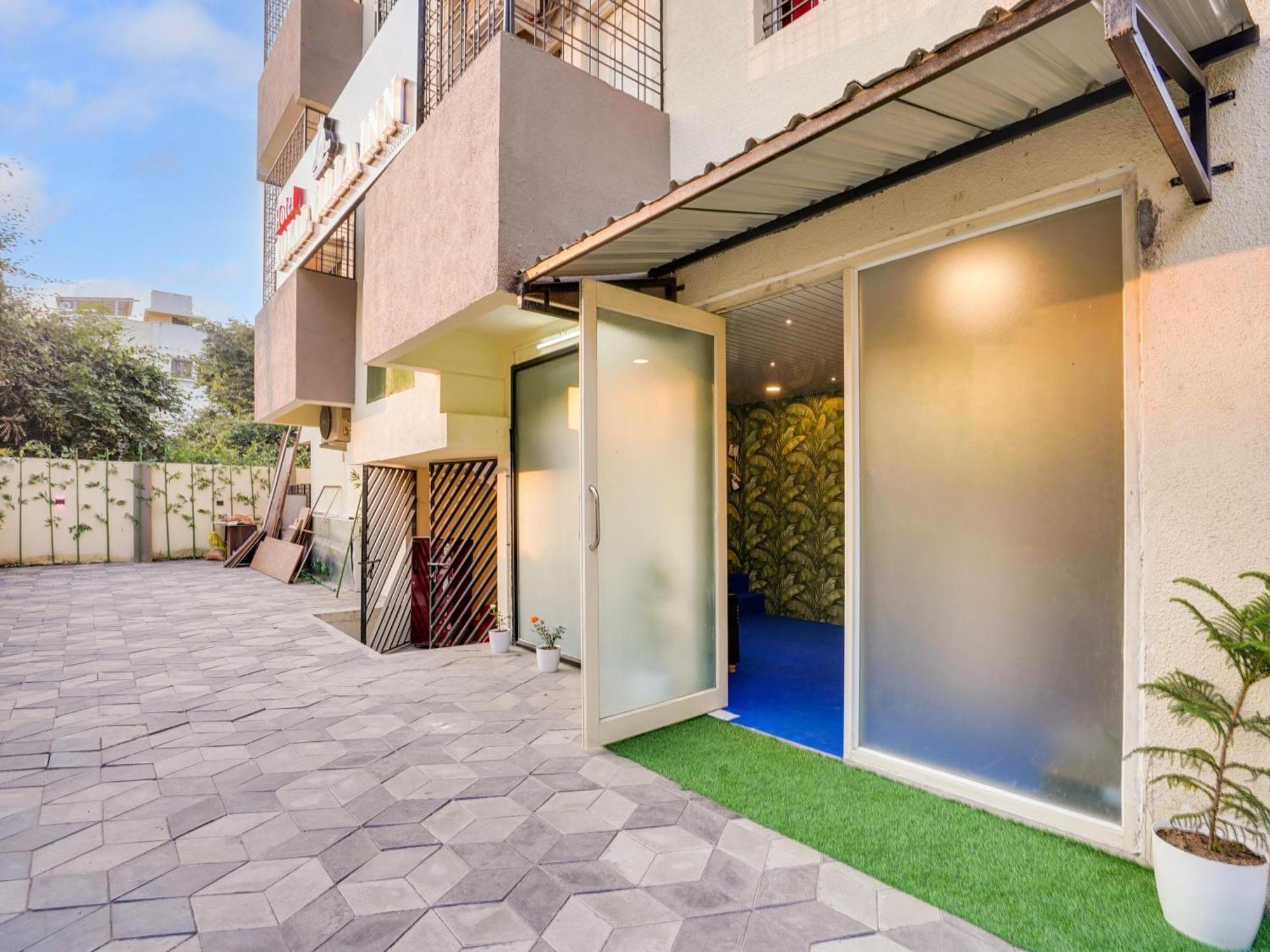 Hotel Royal Villa Inn Sakardara Ngoại thất bức ảnh