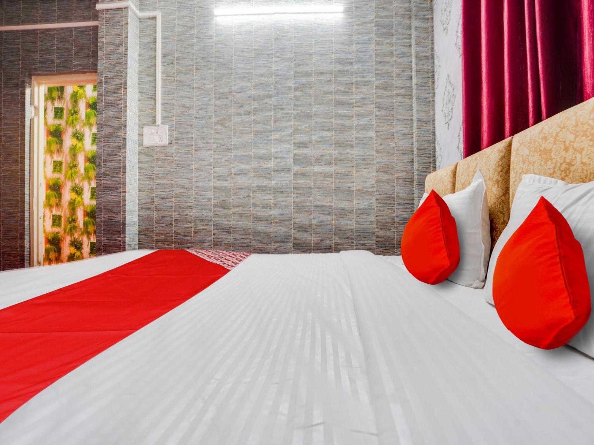 Hotel Royal Villa Inn Sakardara Ngoại thất bức ảnh